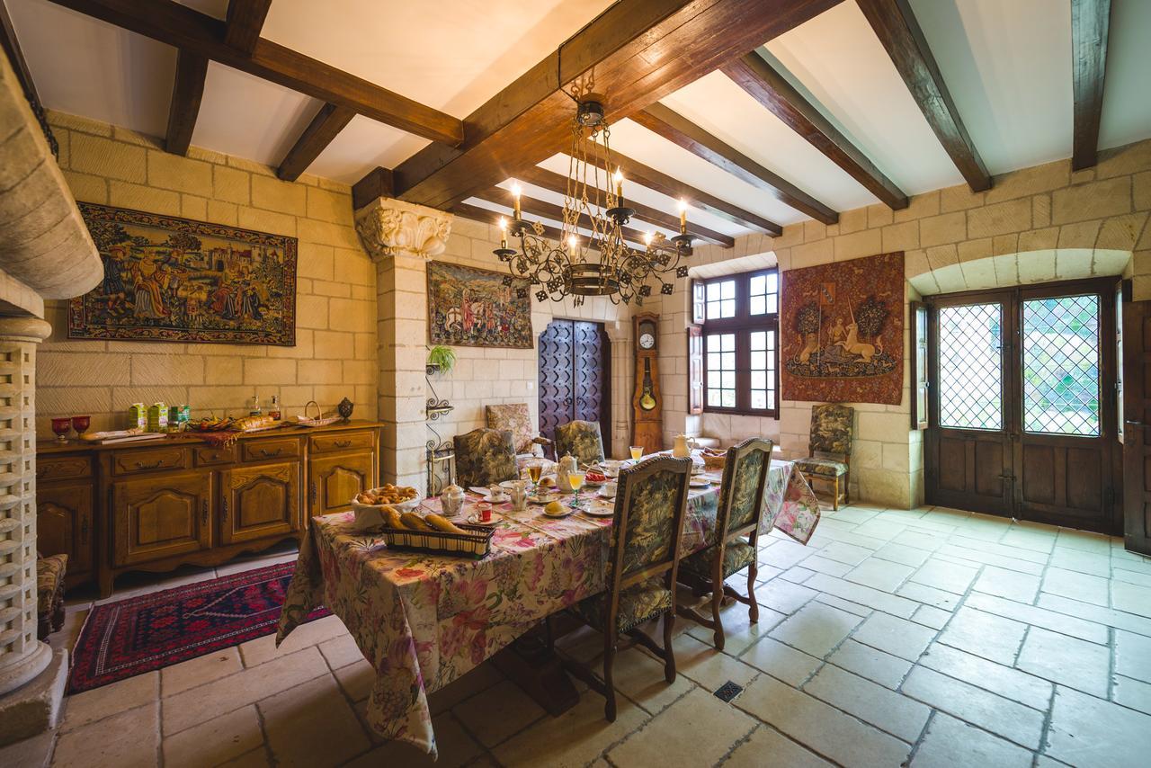 Le Manoir De La Baldette Bed & Breakfast Gennes-Val-de-Loire Bagian luar foto