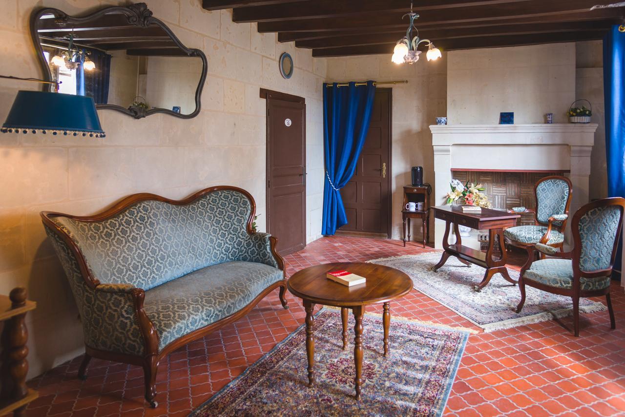 Le Manoir De La Baldette Bed & Breakfast Gennes-Val-de-Loire Bagian luar foto