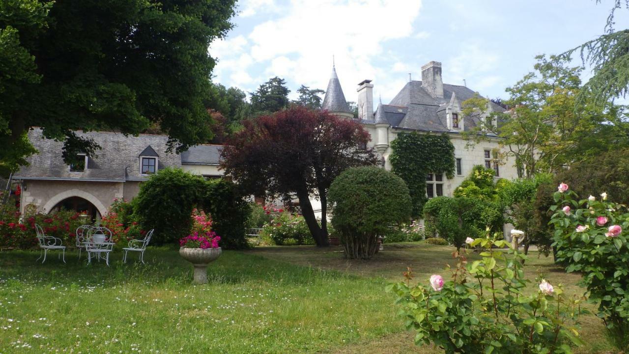 Le Manoir De La Baldette Bed & Breakfast Gennes-Val-de-Loire Bagian luar foto